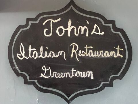John’s Italian Resturaunt / Zallanuttes’ Lounge